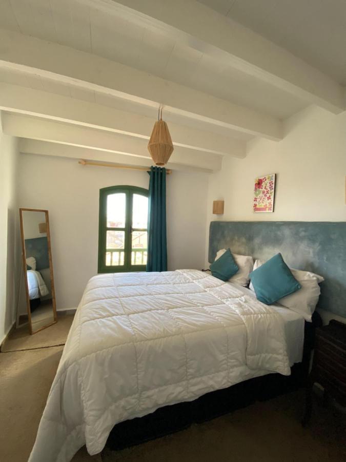 Atlantic Hostel Szavíra Kültér fotó