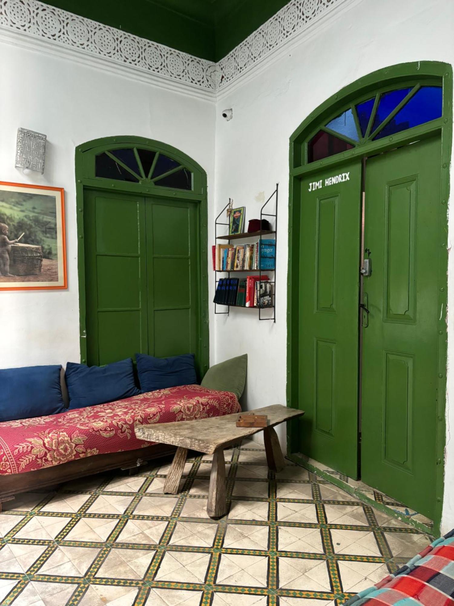 Atlantic Hostel Szavíra Kültér fotó