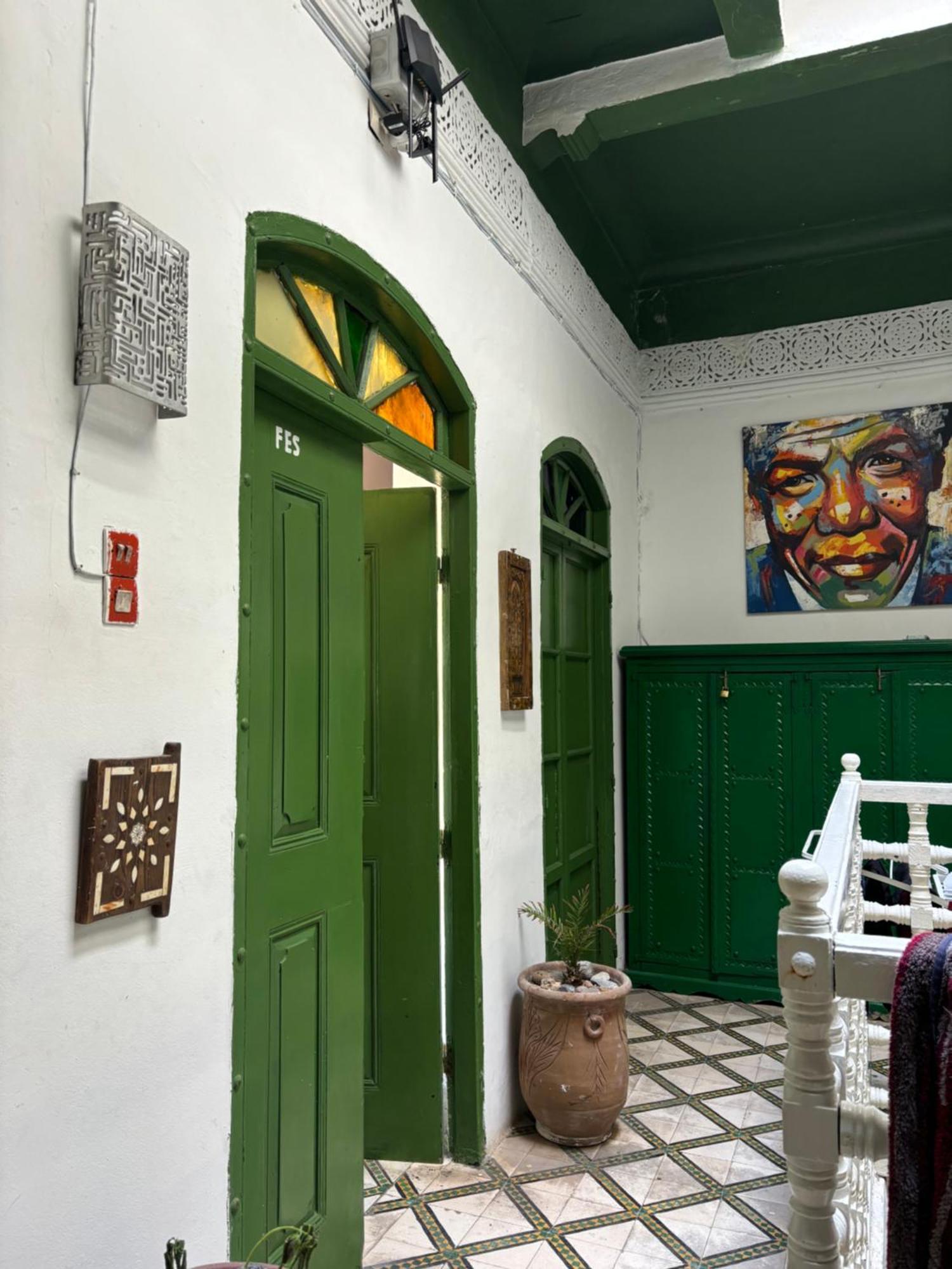 Atlantic Hostel Szavíra Kültér fotó
